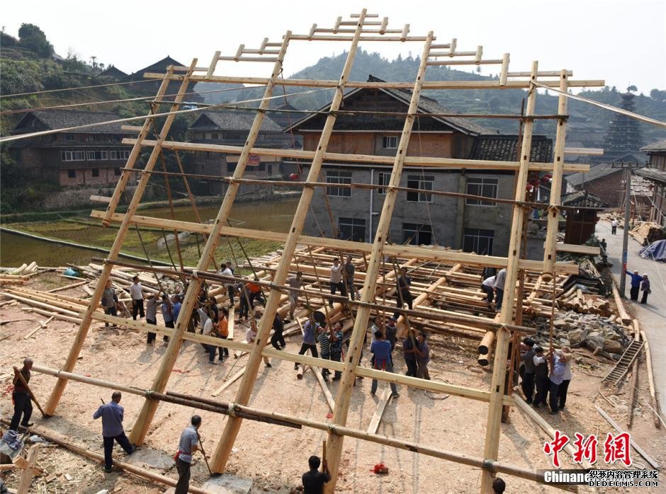 �������������˽�����¥�������